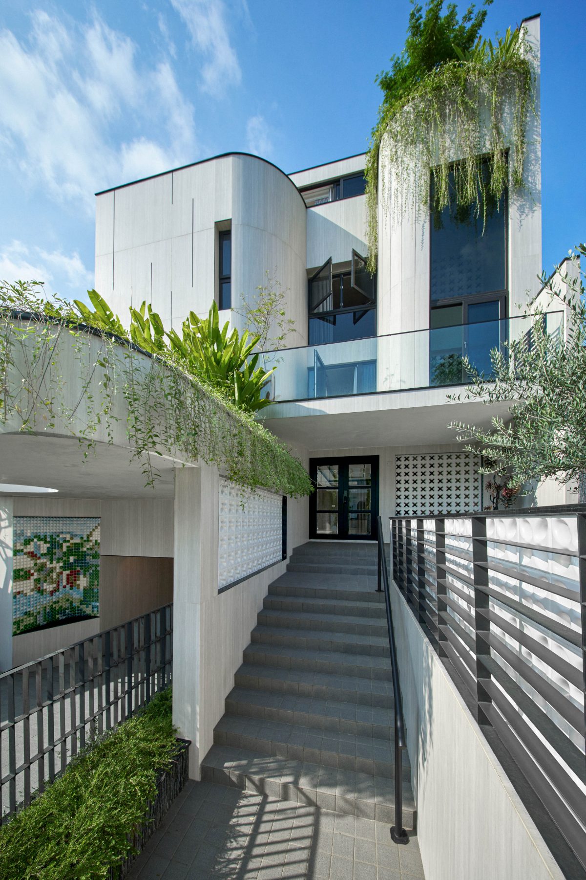 52 Carrisbrooke Grove — Entrance stair and facade